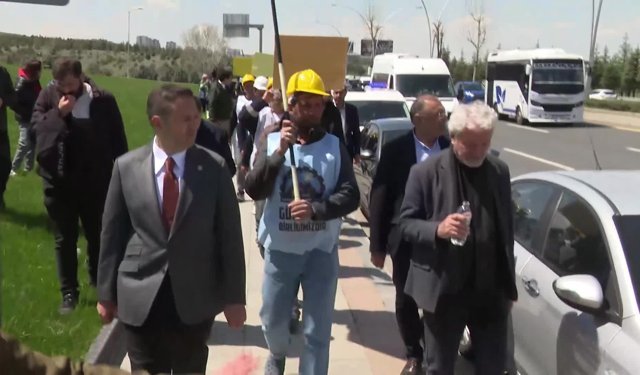 "Bıçak Kemiğe Dayandı, Artık Dönüş Yok!" Madenciler Ankara’da Bakanlığın Kapısına Dayandı!