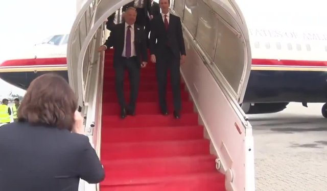 Dünya Bu Zirveye Kilitlendi! JD Vance İslamabad’da: İran-ABD Savaşı İçin Tarihi 'Barış' Masası Kuruluyor