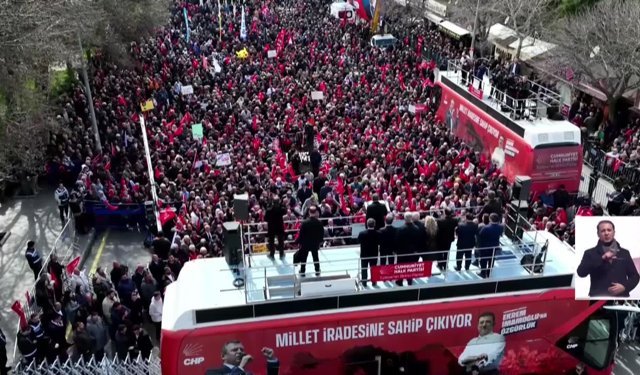 Özgür Özel’den Nevşehir’de "Meydan Okuma": "Ya Erken Seçim Ya Ara Seçim; Kaçamazsın!"