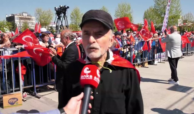 Sakarya Sokaklarında "İmamoğlu" ve "Seçim" Feryadı: "Ekrem İmamoğlu Tek Başına Olsa Kazanacak, Ondan Korkuyorlar!"