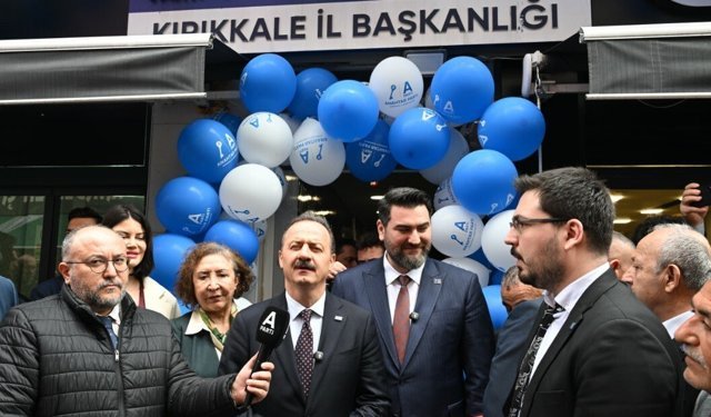 Yavuz Ağıralioğlu’ndan Sert Çıkış: "Hem Atatürk’ün Kabrine Gidip Hem Düşmanla Yol Yürüyemezsiniz!"