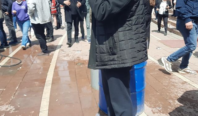 CHP Genel Merkezi'nde sıcak saatler: Çevik kuvvet ve TOMA'lar binanın önünde!