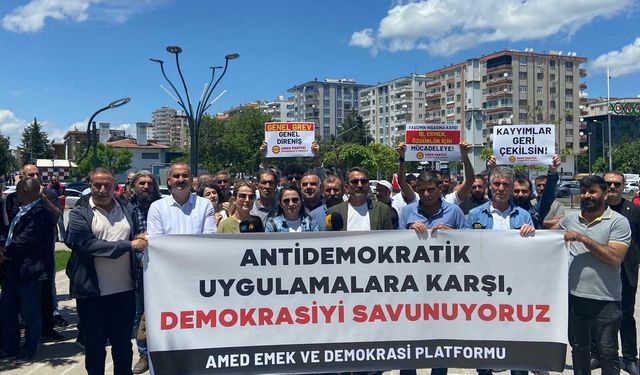 Diyarbakır'dan Ankara'ya Tarihi Çıkış! "Bugün CHP'ye Yapılan Kayyum Saldırısına Karşı Sessiz Kalmayacağız!"