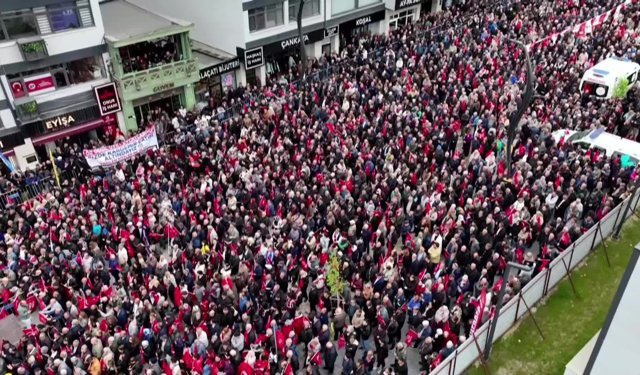 Özgür Özel Karabük’ten haykırdı: "100 yıl önceki o büyük mucizeyi bir kez daha hep birlikte başaracağız!"
