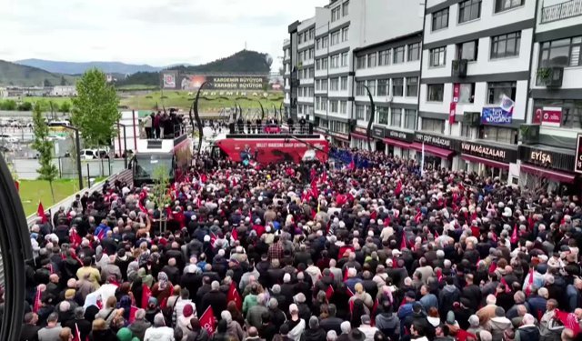Özgür Özel’den Karabük’te Tarihi Çağrı: "Korkacaksa Onlar Korksun, Kucaklaşmaya Geliyoruz!"