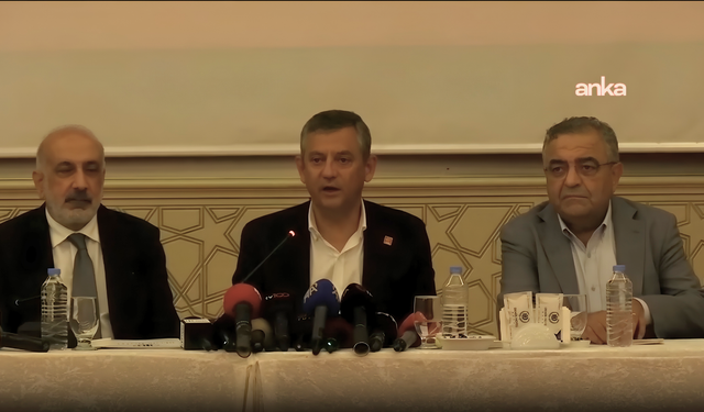 Özgür Özel Diyarbakır’da Konuştu: “Barışa Butlan Gelmesin Diye İrade Koymaya Geldik”