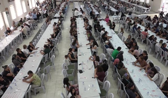 Dört Dev Kazanda Kaynadı, Bin 500 Kişiye Dağıtıldı: Malatya’da Hz. Hüseyin Aşkına Aşure Lokması!