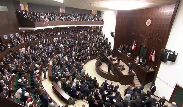 Erdoğan’dan CHP’deki kriz için sert sözler: “Saatli bombaya dönüşen bu kriz aşılmalı”