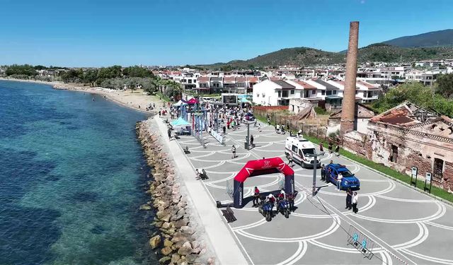 Kazdağları’nın Eteğinde Tarihi Koşu: Edremit Yarı Maratonu'na Görkemli Başlangıç!