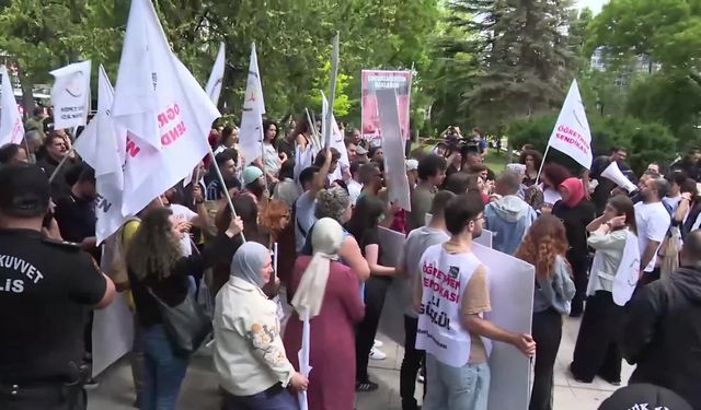TBMM Önünde Öğretmenlere Sert Müdahale: Ters Kelepçeli Gözaltılar Var!