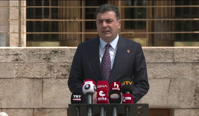 Zeynel Emre’den kurultay çağrısı: “PM düşmüştür, bu saatten sonra toplanmaması suçtur”
