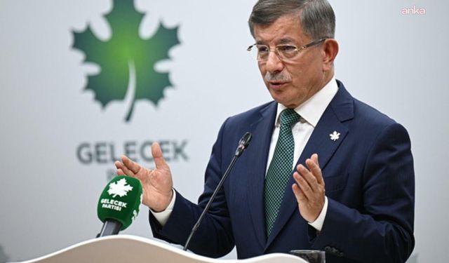 Ahmet Davutoğlu'ndan Siyasette Tarihi Karar: Gelecek Partisi Siyasi Faaliyetlerini Sonlandırıyor