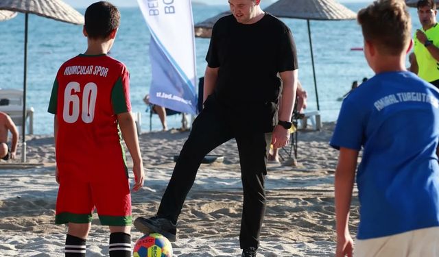 Bodrum Sahillerinde Görülmemiş Coşku: Çocuk Plaj Futbol Şenliği Muhteşem Görüntülerle Başladı!