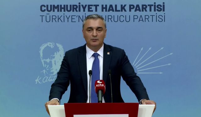 CHP Sözcüsü Müslim Sarı’dan Özgür Özel’e 'Koltukçu' Çıkışı: "Partiyi Bölüp Kaçmayı Tercih Ettiler!"