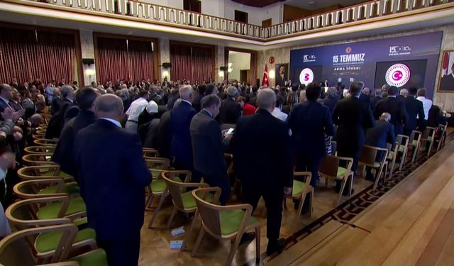 Cumhurbaşkanı Erdoğan'dan tarihi uyarı: "FETÖ tehdidi karantinaya alındı ama tehlike halen devam ediyor!"