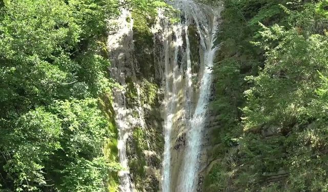 Karadeniz'in Saklı Cenneti: 28 Şelalesiyle Sinop Erfelek Tatlıca Tabiat Parkı Büyülüyor