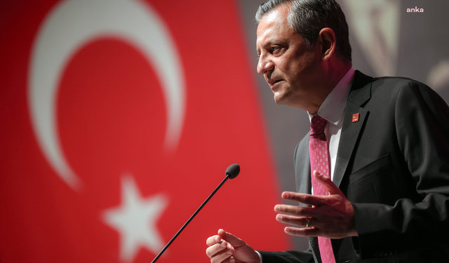 Özgür Özel FT'den Batı'ya seslendi: "Baskıyı istikrarla karıştırmayın, Türkiye'deki bu durum tüm NATO'yu vurur!"