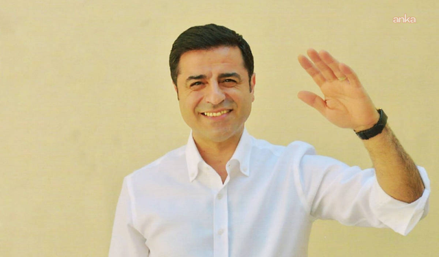 Siyasette Ezber Bozan Zirve: Saadet Partisi Lideri Mahmut Arıkan, Selahattin Demirtaş'ı Cezaevinde Ziyaret Etti!
