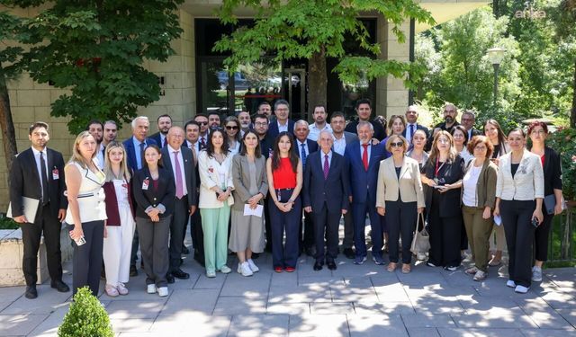 YENİ Parti'den İktidar Bütününe Gövde Gösterisi: "60 İlde Örgütlenmeyi Tamamlıyoruz"