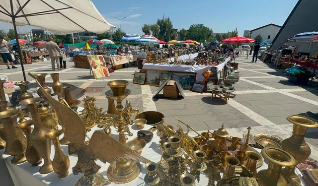 Doğu Anadolu'da Bir İlk: Malatya Antika Pazarı Her Ay Kapılarını Açıyor!