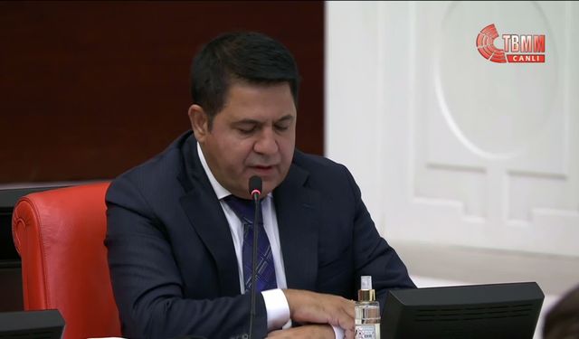 Meclis'te 'Çerçeve Yasa' Fırtınası: Grup Başkanvekilleri Kürsüde Karşı Karşıya Geldi!