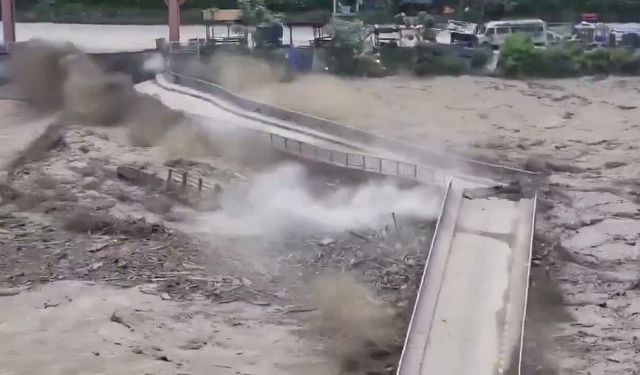 Nepal-Çin Sınırında Felaket: Ani Sel ve Heyelanlarda Can Kaybı Artıyor, 384 Kişi Kayıp!