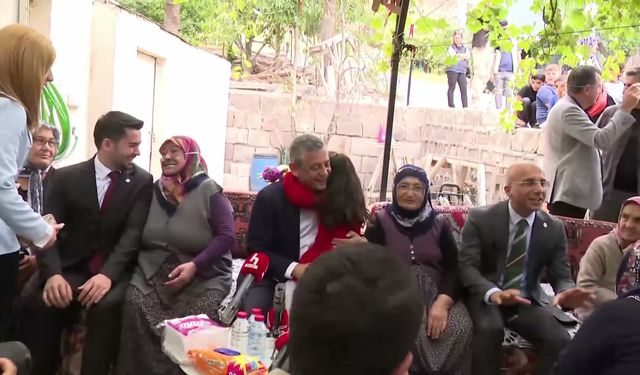 Özgür Özel’den Kayseri’de Tarihi Müjde: "Ev Kadınlarına Emeklilik ve Her Mahalleye Kreş Geliyor"