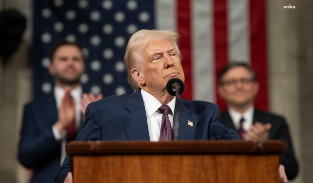 Trump'tan Şok İran Açıklaması: "Paraları Kalmadı, Askerlerine Bile Ödeme Yapamıyorlar!"