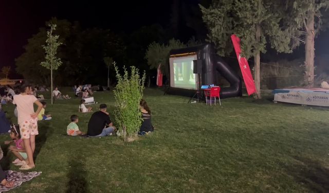 Yıldızların Altında Sinema Keyfi: Adıyaman'da Yaz Akşamları Renkleniyor