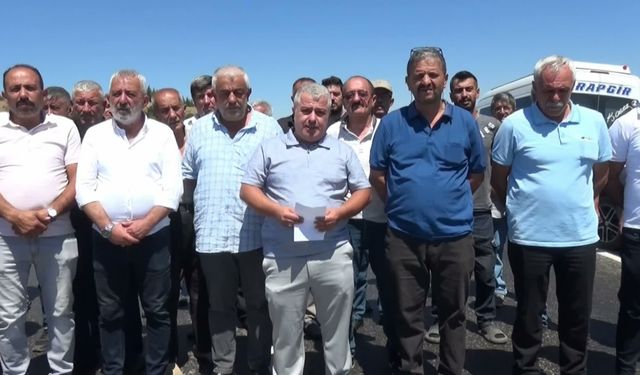 Yıllardır Bitmeyen Yol İçin Bıçak Kemiğe Dayandı: Malatya-Arapgir Yolu Trafiğe Kapatıldı!