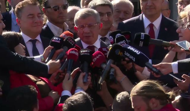 Ahmet Davutoğlu ifade verdi: “İlk kez böyle bir uygulamanın devletin üst katında yaşanmasını hüzünle karşılıyorum”