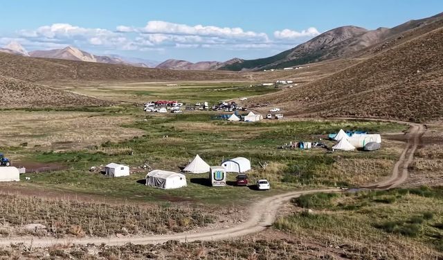 Tunceli'de 2 Bin 500 Rakımda Koç Katım Şenliği: Validen "2 Milyon Hayvan" Vurgusu