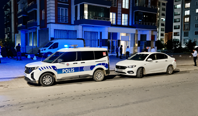 Battalgazi'de Hareketli Dakikalar: İş Yeri Önünde Pompalı Tüfekle Ateş Açıp Kaçtılar!