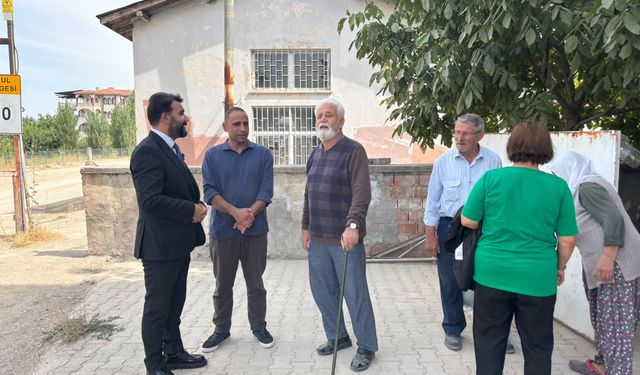 CHP'li Budak'tan Yeşilyurt Belediyesi'ne Sert Tepki: Dilek Halkı Lütuf Değil Hizmet Bekliyor!
