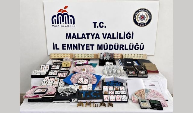 Malatya Emniyeti'nden Cezmi Kartay'da Gece Operasyonu: Kumar Ve Uyuşturucu Ele Geçirildi