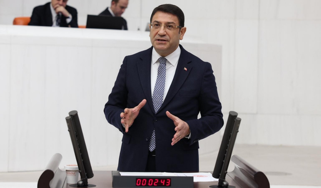 Tarlada 10 Lira Market Rafında 85 Lira: "Vatandaş Limonu Çayına Sıkacağı Damlayla Alacak"