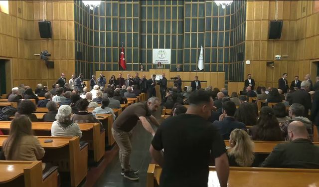 Bakırhan’dan Meclis’e Acil Çağrı: "20 Milyar Dolar Gitti, SPK Başkanı Halen Görevde"