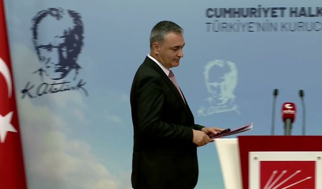 CHP Sözcüsü Müslim Sarı'dan Sert 'Cemil Tugay' Çıkışı: "Çıkıp Özür Dileyecekler"