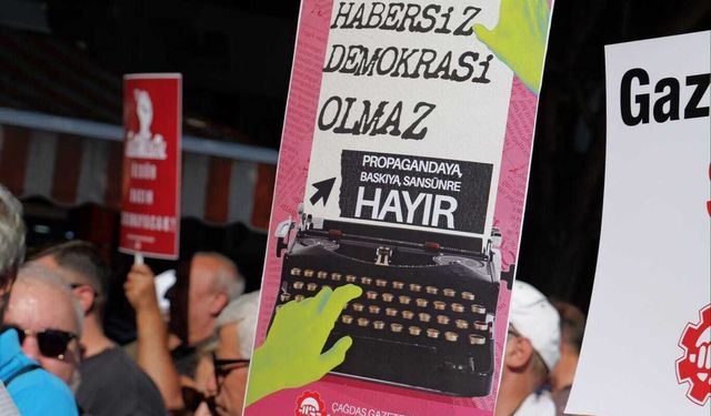 Gazetecilerden Antalya’da Basın Özgürlüğü Eylemi: "Artık Yeter, Nefes Alamıyoruz!"