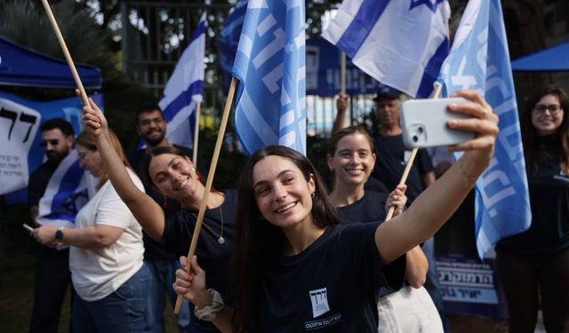 İsrail Seçimlerinde Dengeleri Değiştiren Tablo: Netanyahu Blokunda Sandalye Kaybı, Arap Partilerinde Tarihi Yükseliş