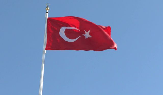 LÖSEV 100 Bin Kişiyle Anıtkabir'de: Hastane ve Üniversite İçin Çağrı Yaptılar