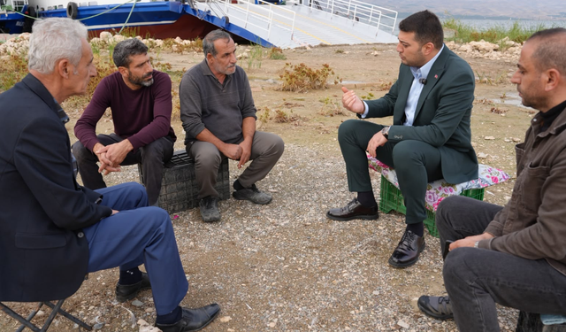 CHP'li Satılmış'tan Baskil köprüsü tepkisi: “Her seçim söz veriliyor, vatandaş feribota mahkûm ediliyor”