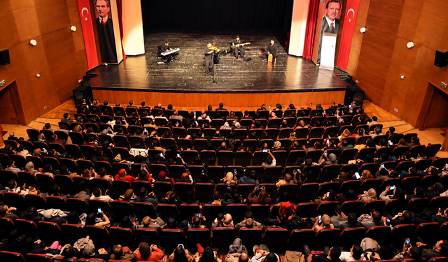 Keman virtüözü Javadoff Malatya'da sahne aldı: Müzik dolu unutulmaz gece
