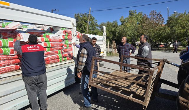 Malatya'da 13 ilçede üreticilere yüzde 50 hibeli 30 bin 750 kilogram yem bitkisi tohumu dağıtıldı