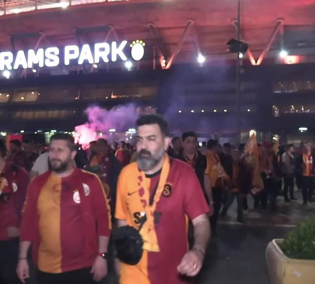 İstanbul Sarı-Kırmızıya Boyandı: Galatasaray 26. Kez Zirvede, Sokaklar İnliyor!