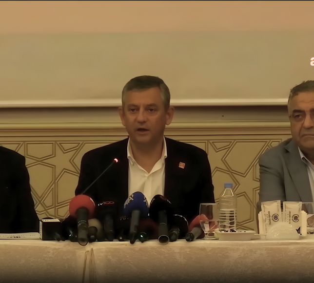 Özgür Özel Diyarbakır’da Konuştu: “Barışa Butlan Gelmesin Diye İrade Koymaya Geldik”