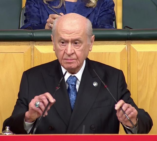 Bahçeli’den Özgür Özel’e Sert Savaş Borazanı Uyarısı: "Motoru Yakmadan Direksiyonu Kilitlemeden Nizam Verin!"