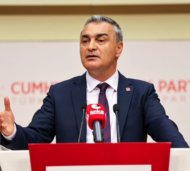 CHP'de "Grup Başkanı Değişti" İddialarına Jet Yalanlama: O Haberler Gerçeği Yansıtmıyor!