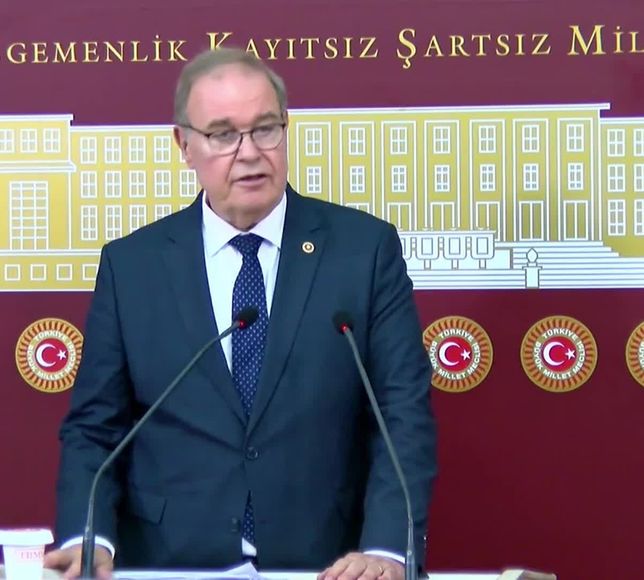 CHP'de Kurultay İptali Sonrası Tarihi Deprem: "Atari Salonunda Oyun Oynar Gibi Siyaset Yaptılar"