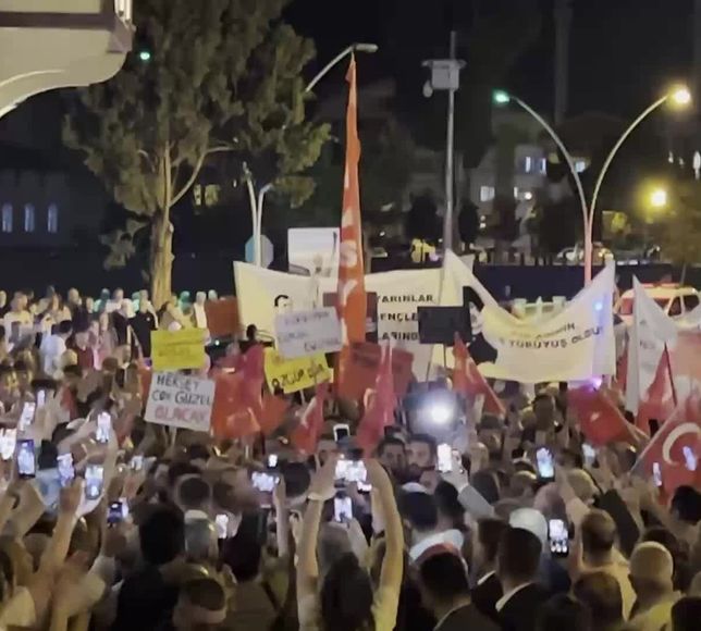 Özgür Özel’den Amasya’da: "Gerekirse Baş Vereceğim Ama Boyun Eğmeyeceğim!"